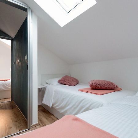 Boutique Wind Rose Apartment By The Beach Podstrana Luaran gambar