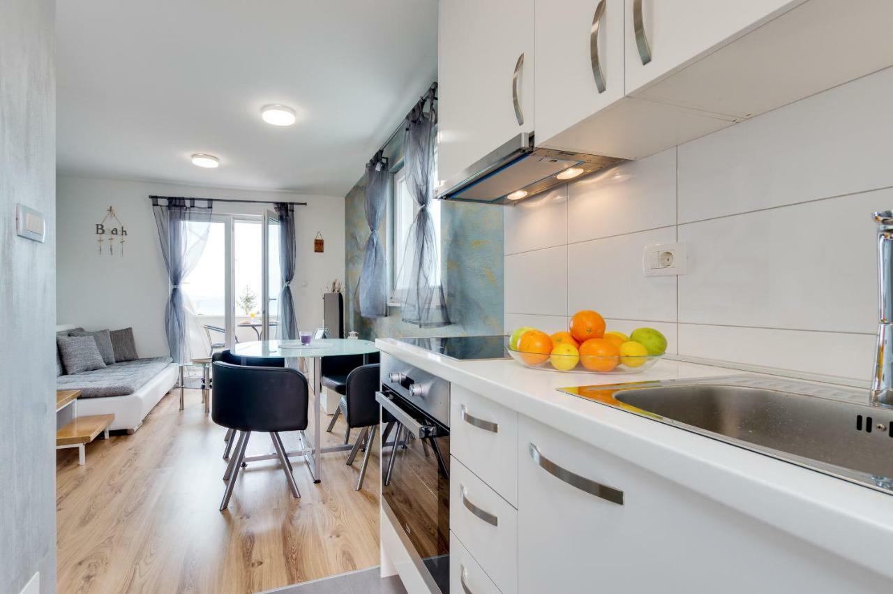 Boutique Wind Rose Apartment By The Beach Podstrana Luaran gambar