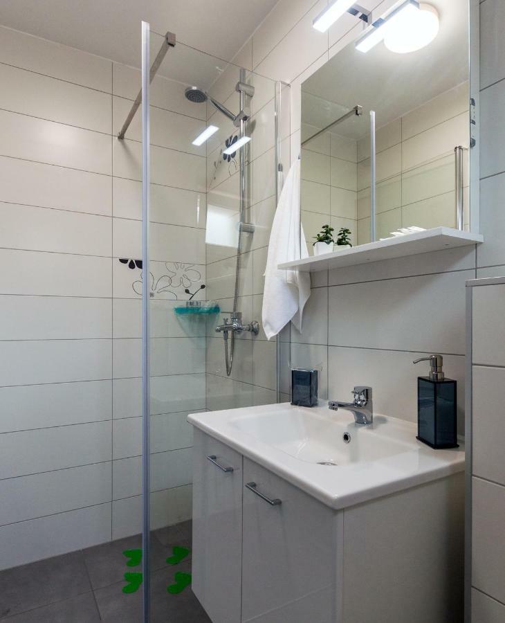 Boutique Wind Rose Apartment By The Beach Podstrana Luaran gambar