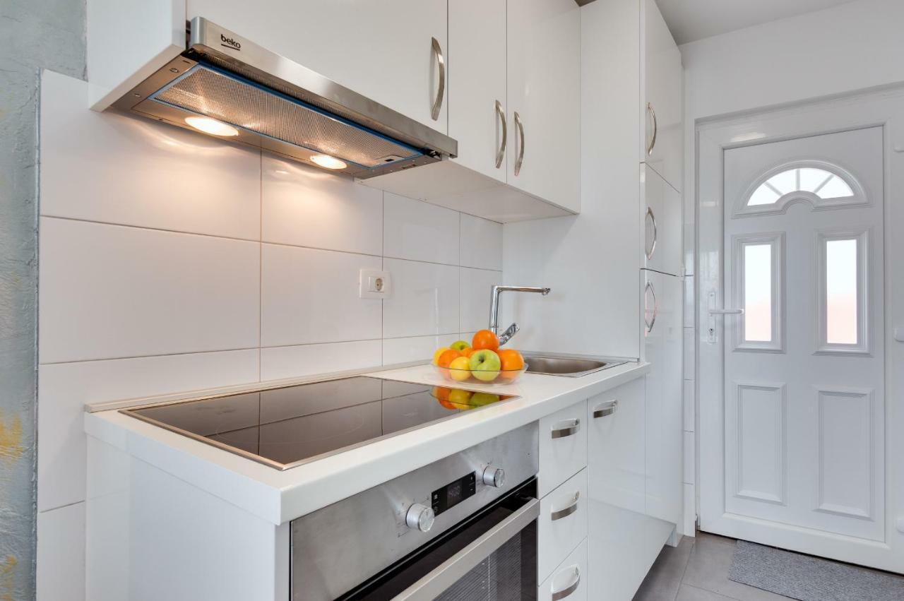 Boutique Wind Rose Apartment By The Beach Podstrana Luaran gambar